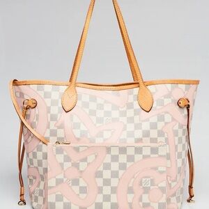 LOUIS VUITTON
Limited Edition Damier Azur Tahitienne Neverfull MM Bag